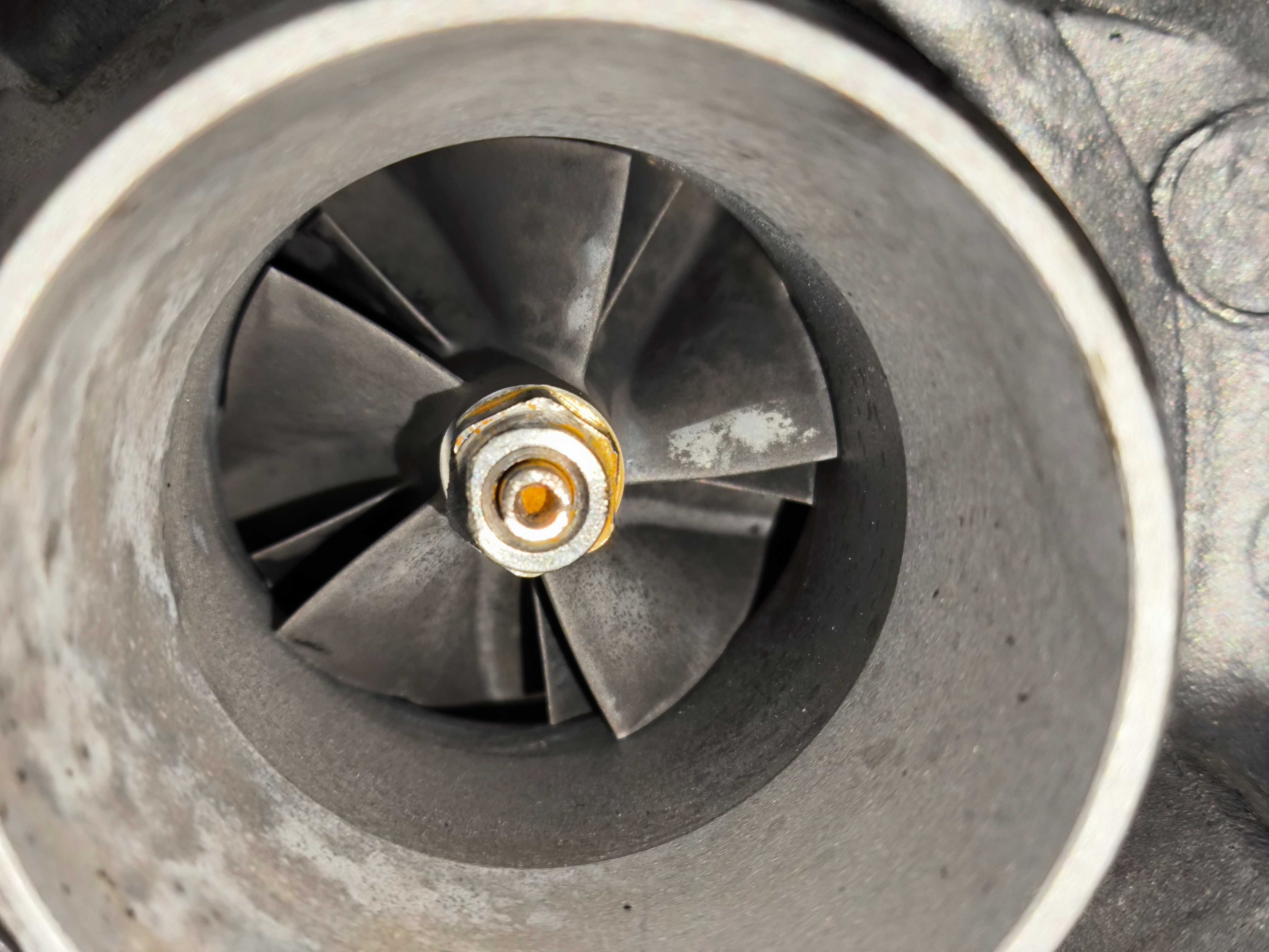 Turbina VW Golf V Passat B6 1.9 TDI BLS 03G253014M Siedlce
