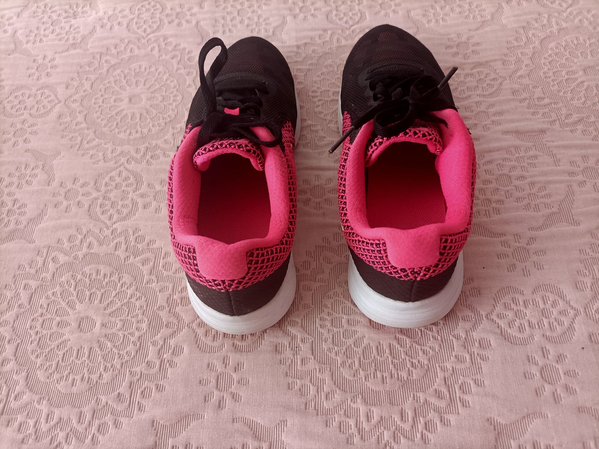 Sapatilhas Nike n 39 rigorosamente novas