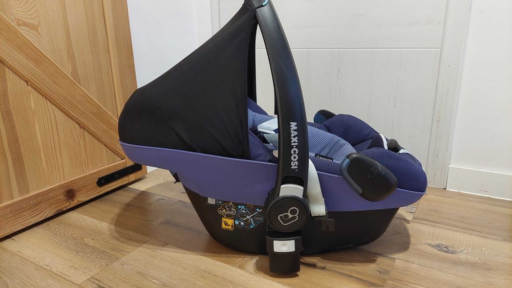 Fotelik nosidełko Maxi Cosi Pebble Plus 2way fix