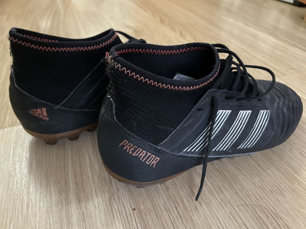 Chuteiras ADIDAS Predator para criança Tamanho 36 1/2