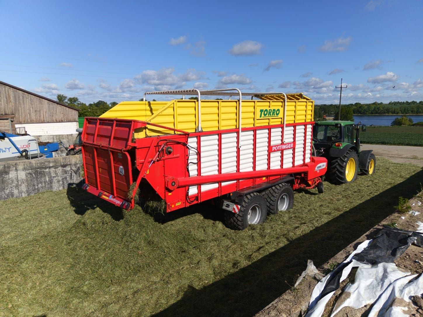 Przyczepa samozbierająca Pottinger Torro 5100 Jumbo Strautmann Giga
