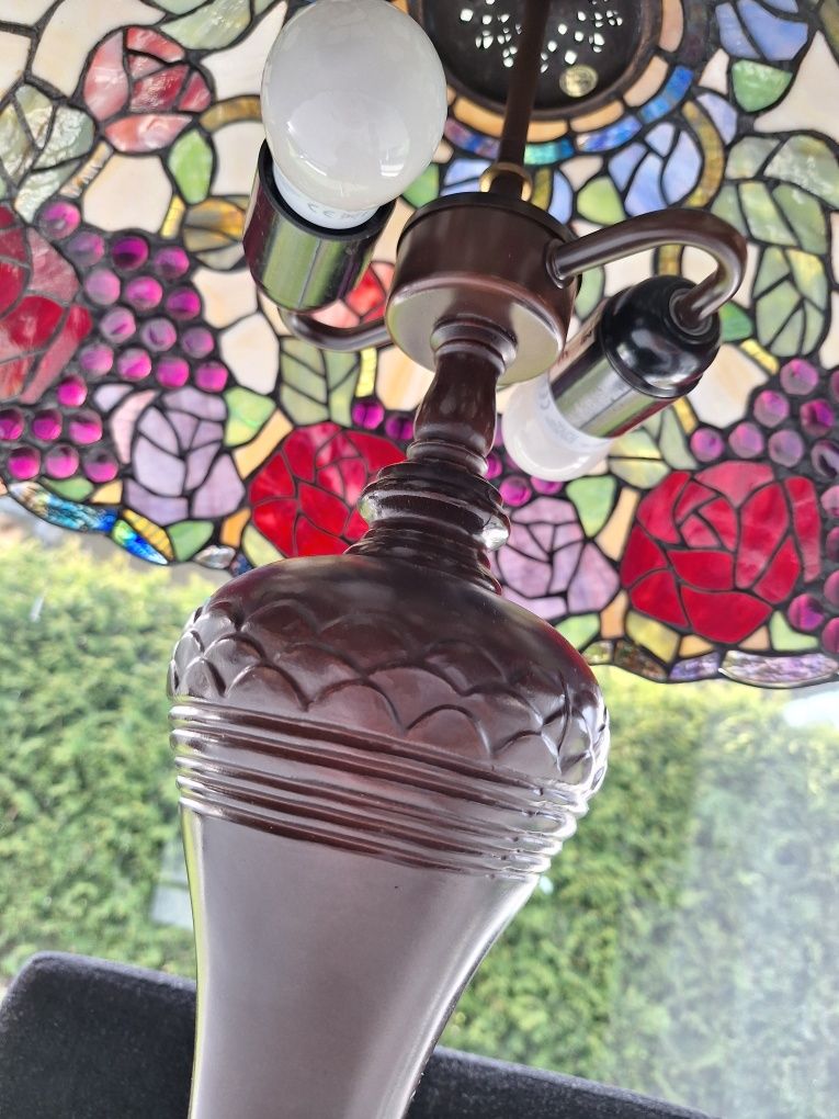 Rarytas i cudeńko, Okazała lampa stołowa, witrażowa w stylu Tiffany