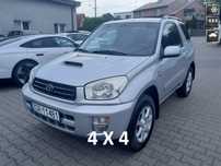 Toyota RAV4 2.0 D4D 4X4 klima alufelgi kamera elektryka stan BDB 3 drzwi