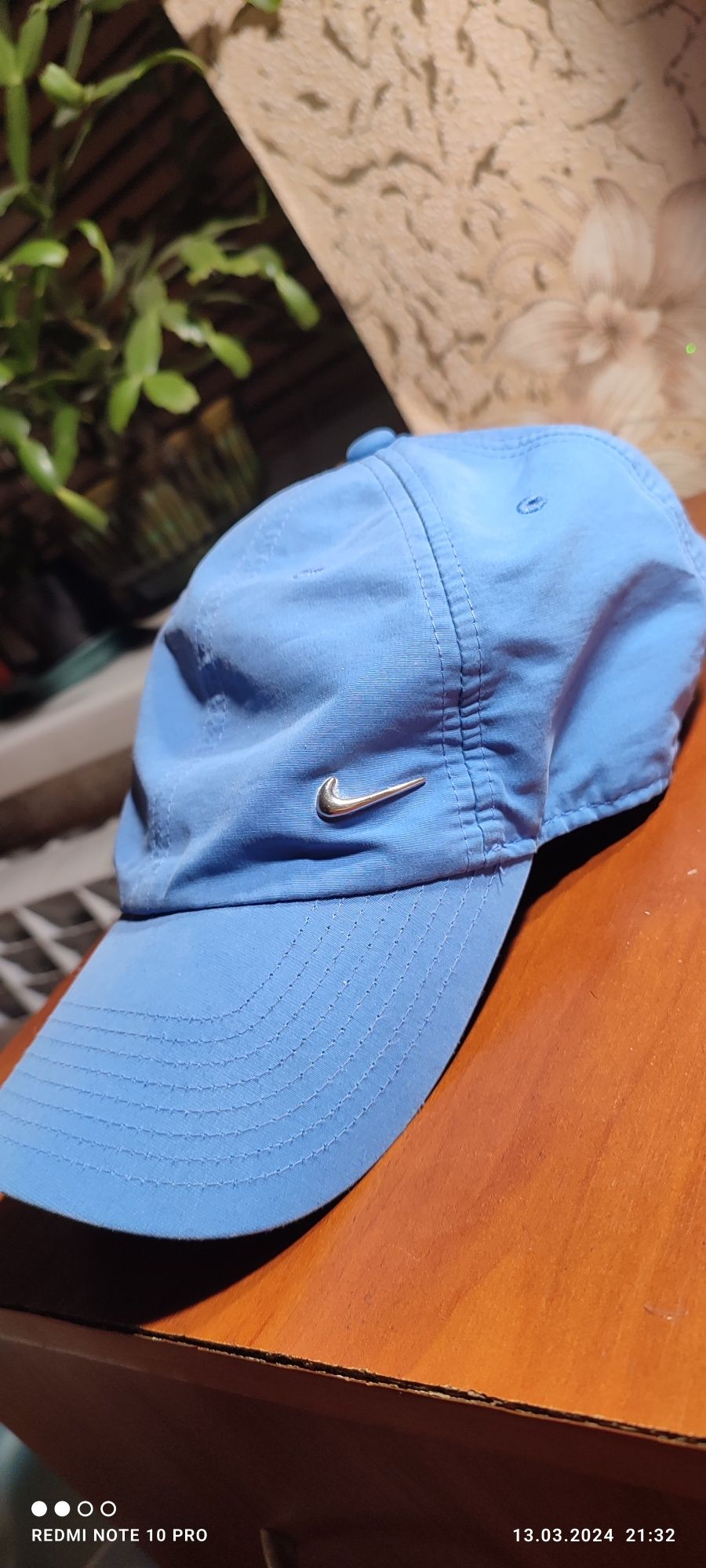 Продам бейсболка Nike