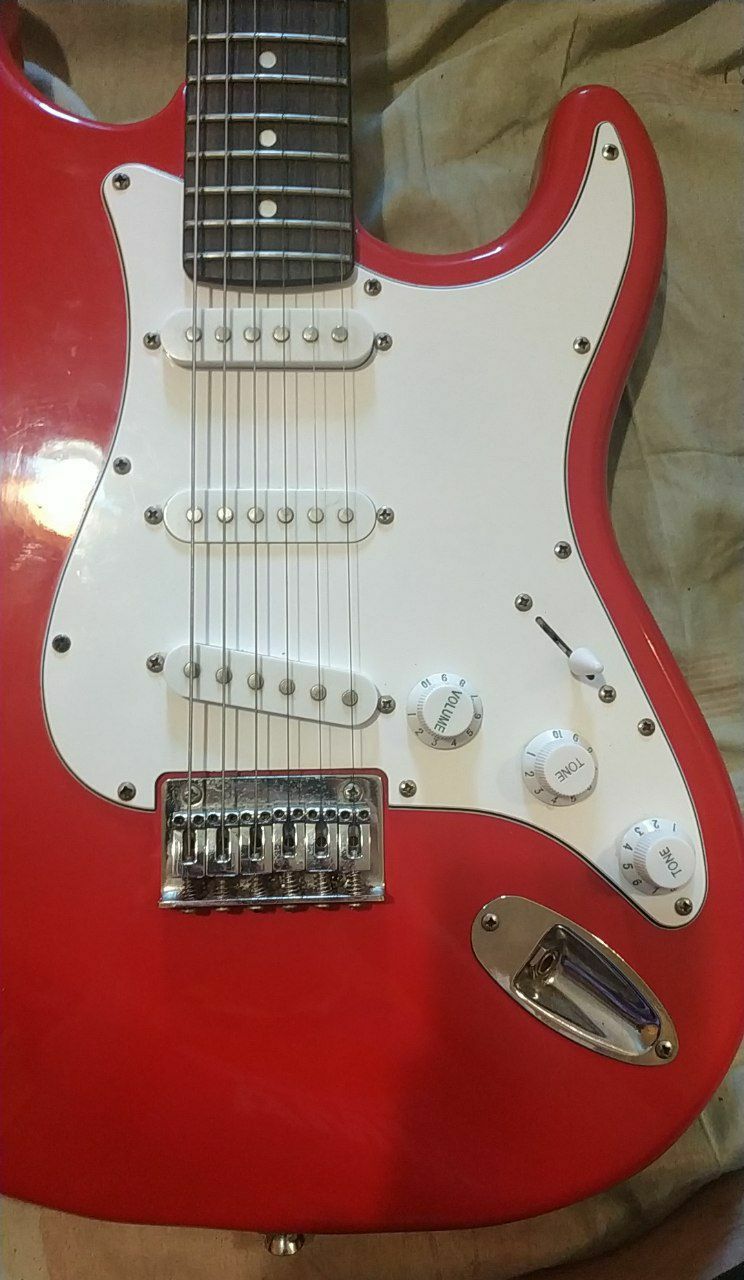 Fender Squier Stratocaster SSS