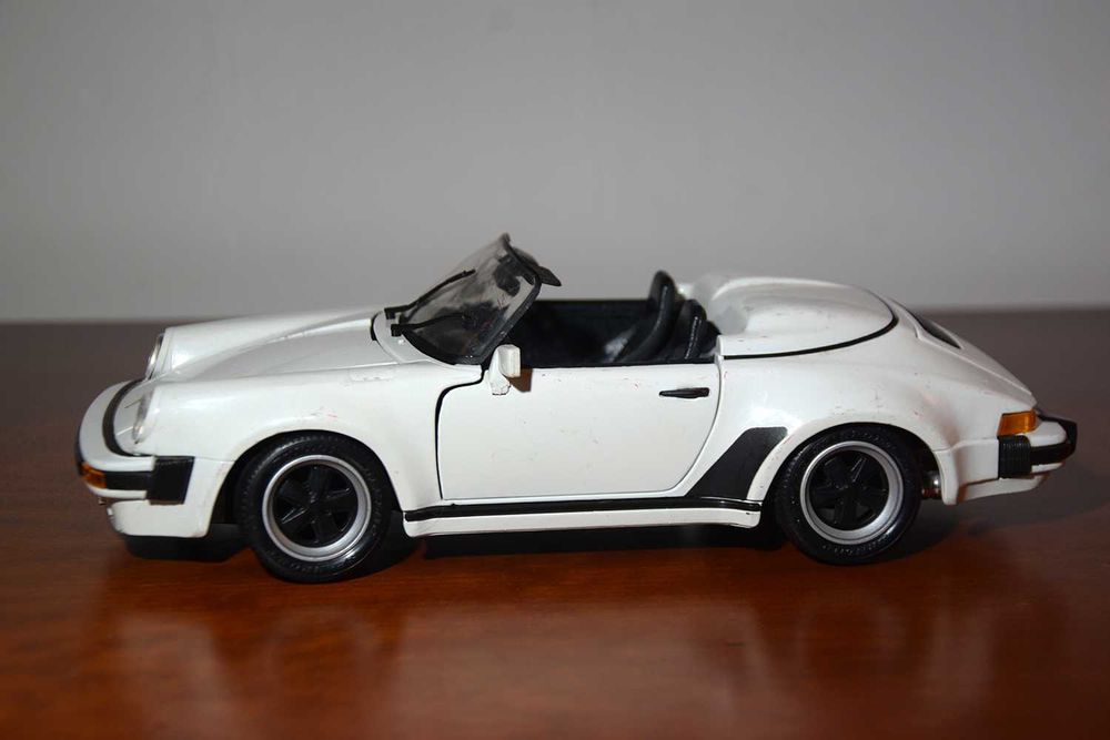 Porsche 911 Maisto 1/18