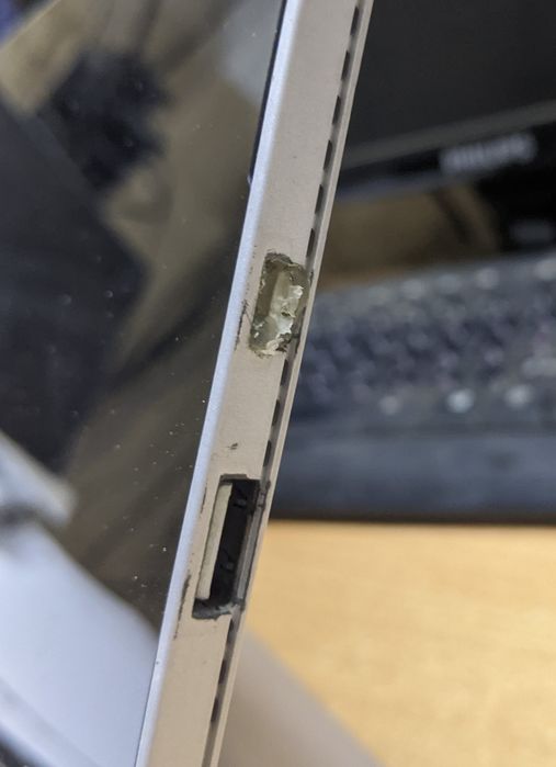 Microsoft Surface Pro 4 i5-6300/8Gb/256Gb с клавиатурой и зарядкой