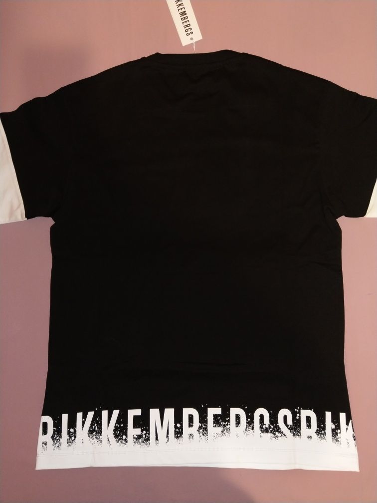 Wyprzedaż:T-shirt męski Bikkembergs.