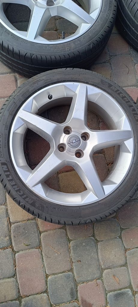 4× Felga aluminiowa Opel OE TIGRA 6.5" x 17" 4x100 ET 41 Koła opony