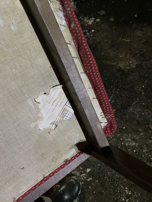 Stare krzesło, stan oryginalny, tabliczka PN-62 F-06001