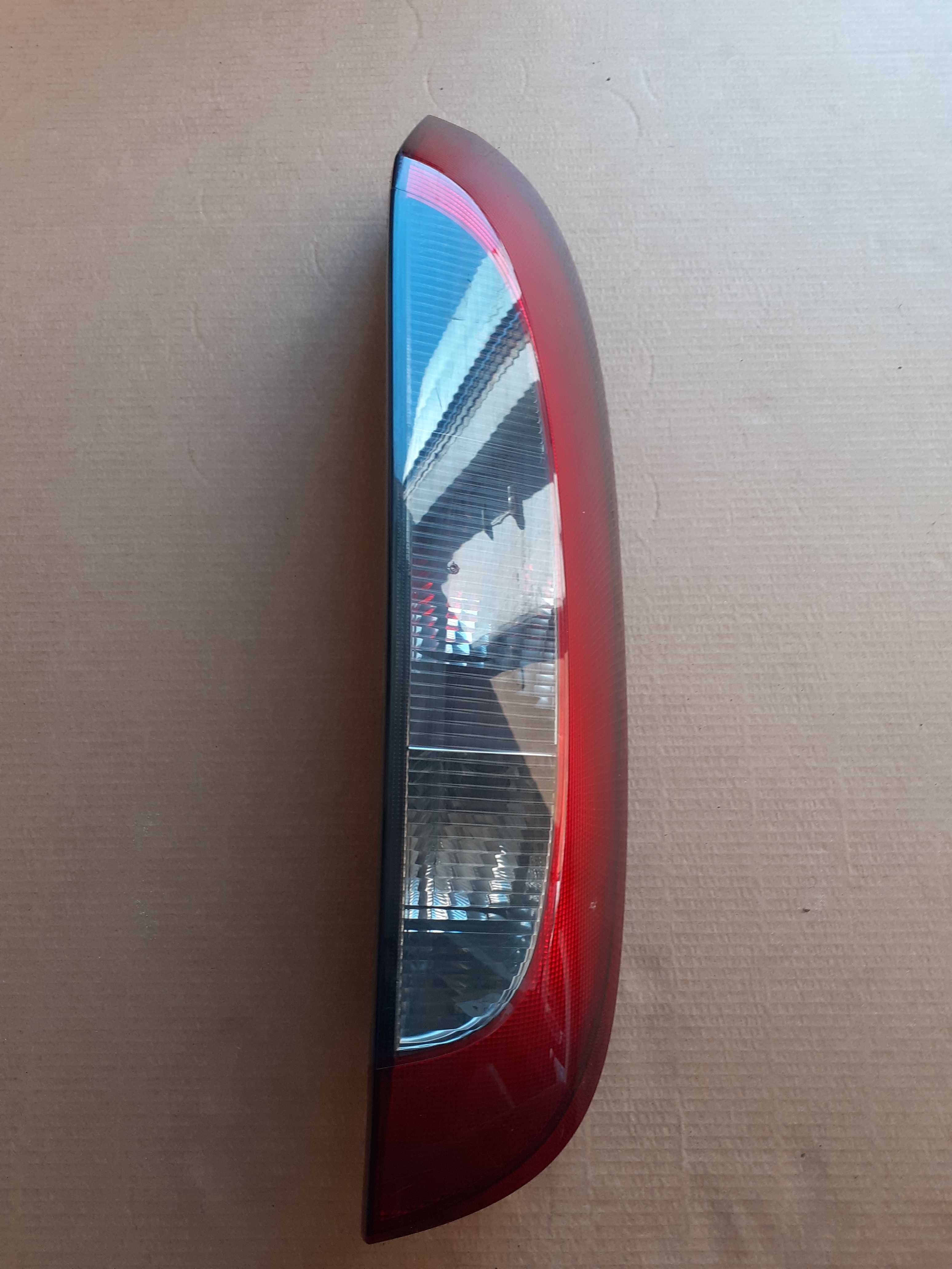 Opel Corsa C Lampa Prawa Tył