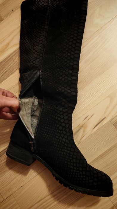 Продам женские зимние сапоги