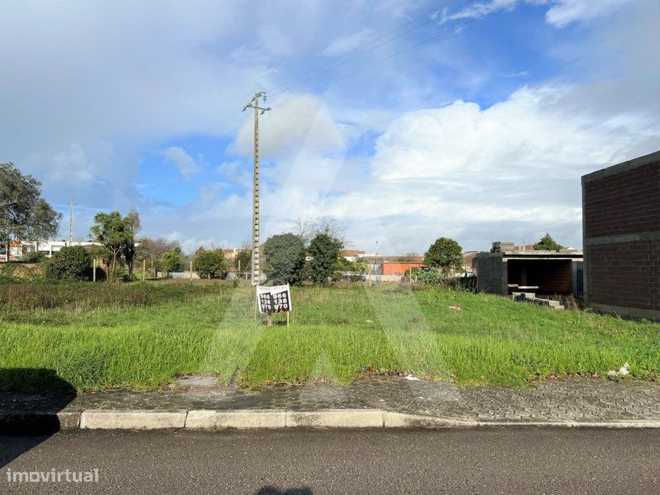 Lote de terreno destinado a construção urbana em Cacia