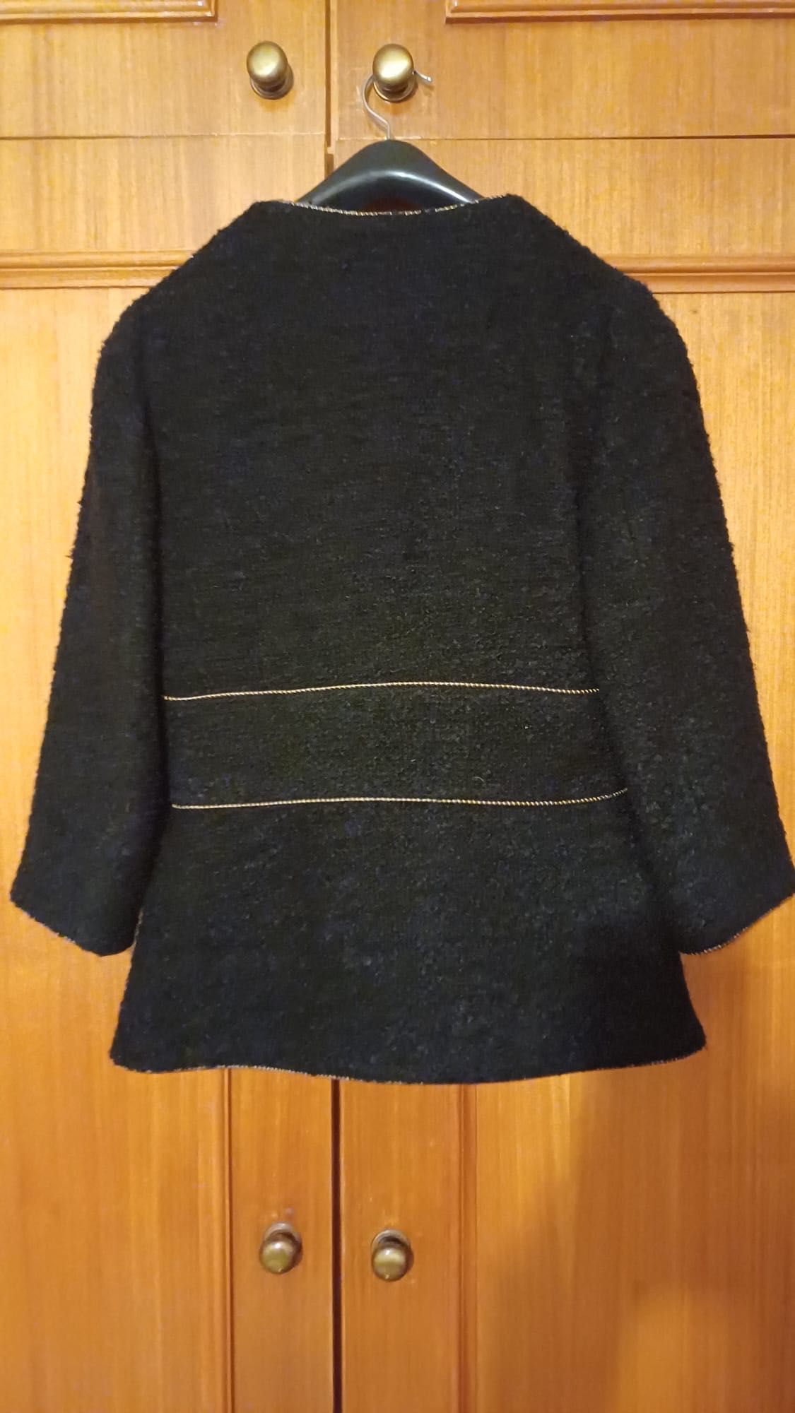 Casaco tipo Chanel preto