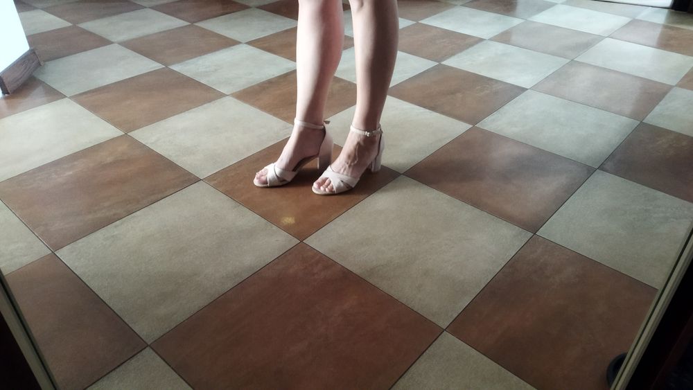 Buty na obcasie pudrowy róż