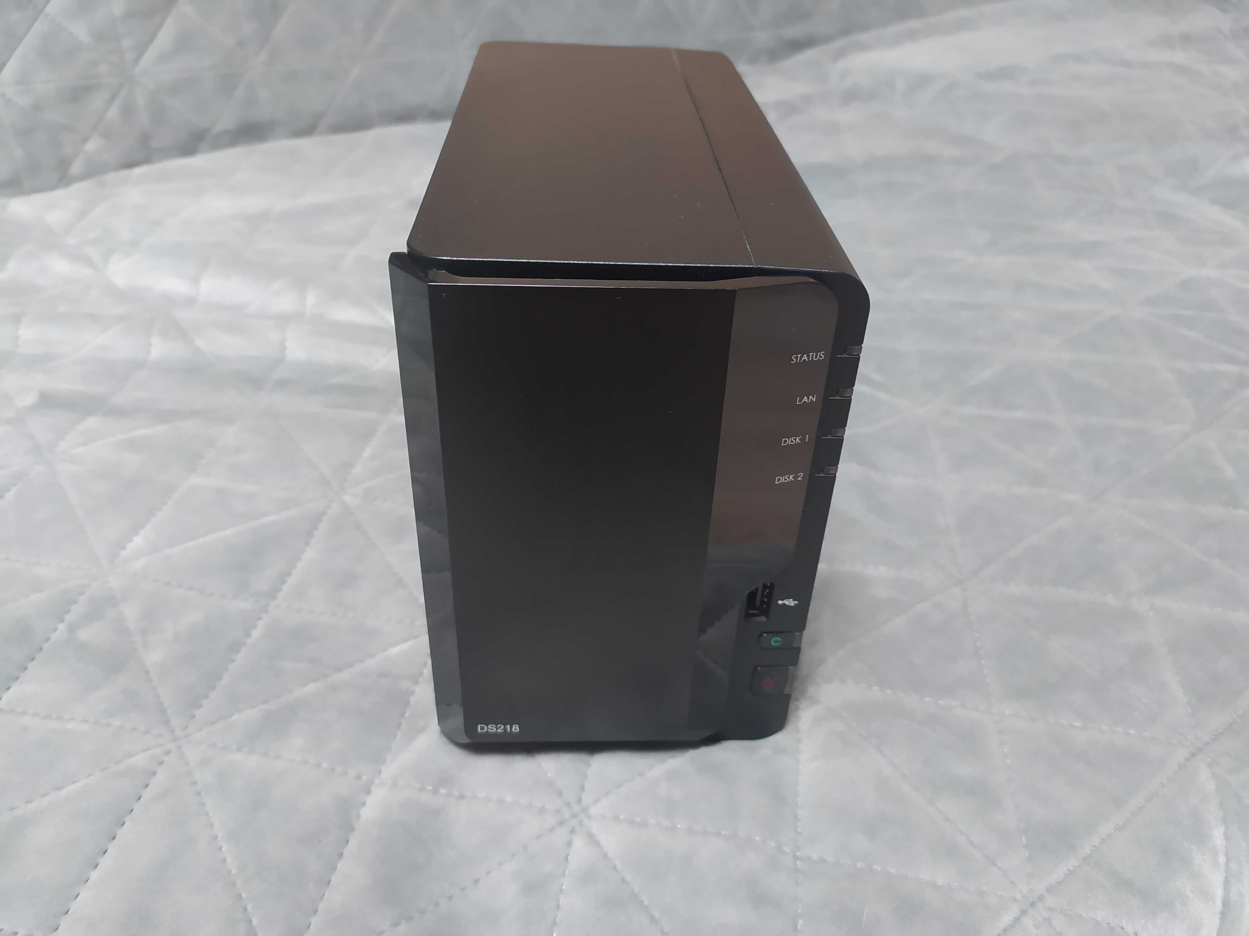 Мережеве сховище Synology DS218 NAS
