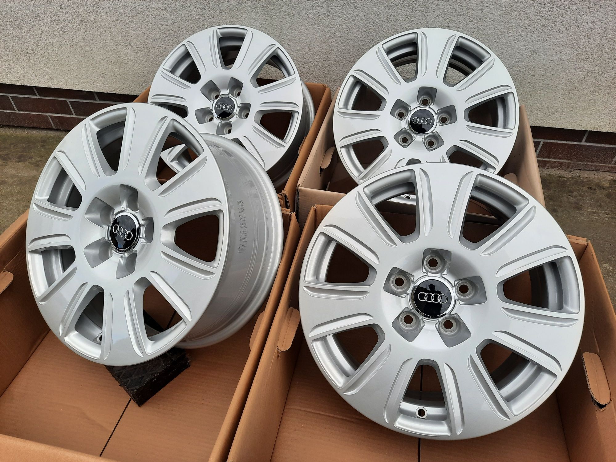 Alufelgi NOWE Audi 16 5x112 A3 A4 B6 B7 A8 Q3 Q2 TT ORYGINALNE!