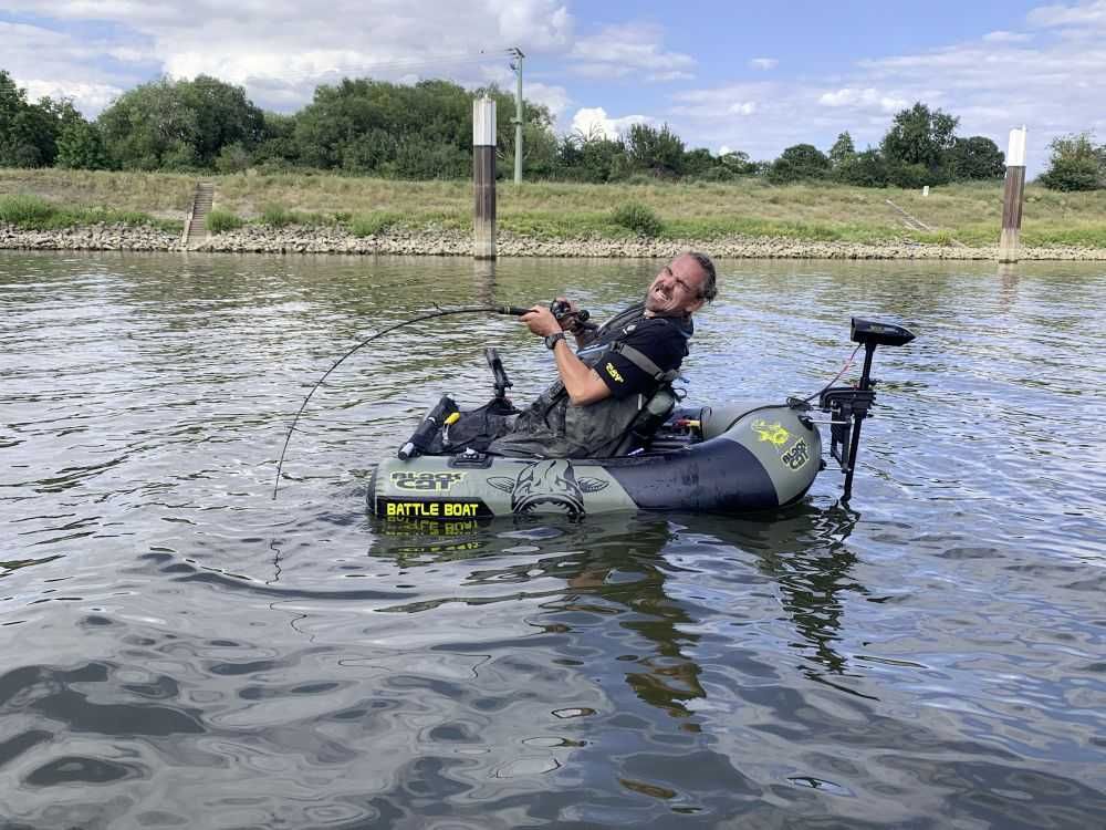 silnik zaburtowy elektryczny do belly boat kajaka sterowany pilotem