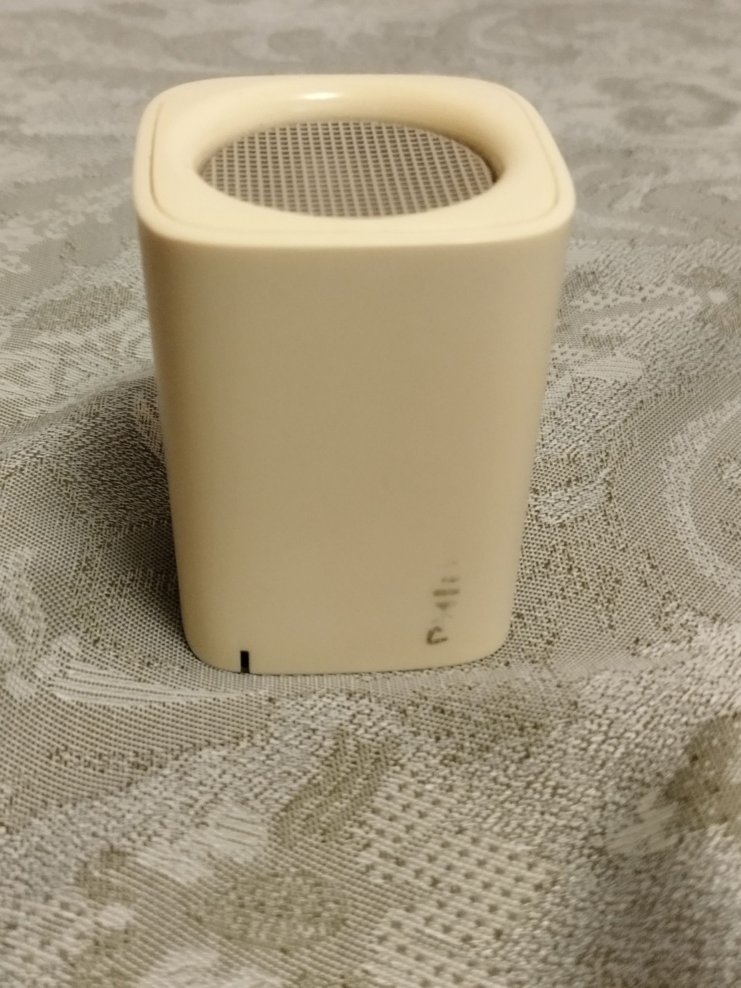 Fajny Retro Głośnik Philips BT100