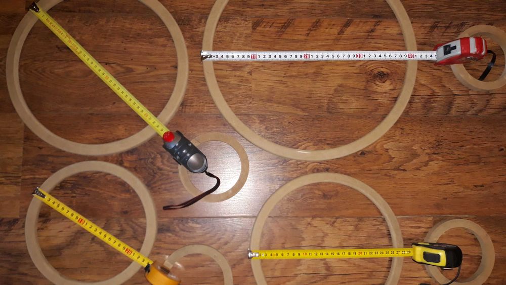 Сетки (решетки, ободки, подиумы, грили, кольца) на динамики (колонки)