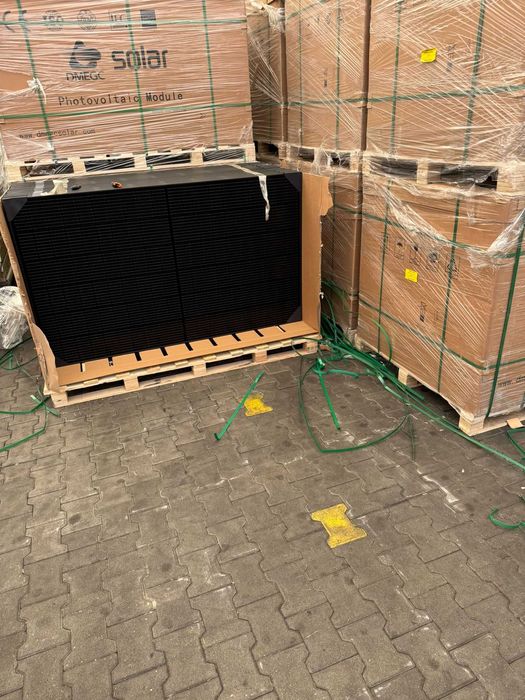 Nowe panele fotowoltaiczne słoneczne DMEGC 370W Mały rozmiar Fullblack