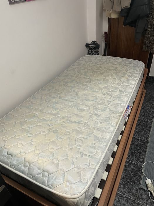 Cama + estrado + colchão + gavetão para cama extra ou para arrumação