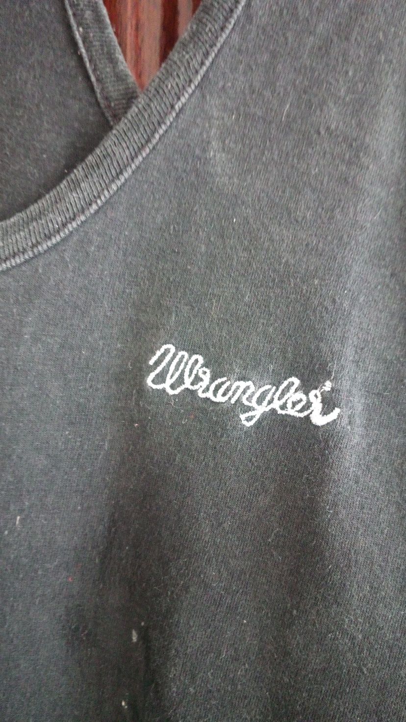 71. Koszulka męska rozmiar L/XL firmy Wrangler