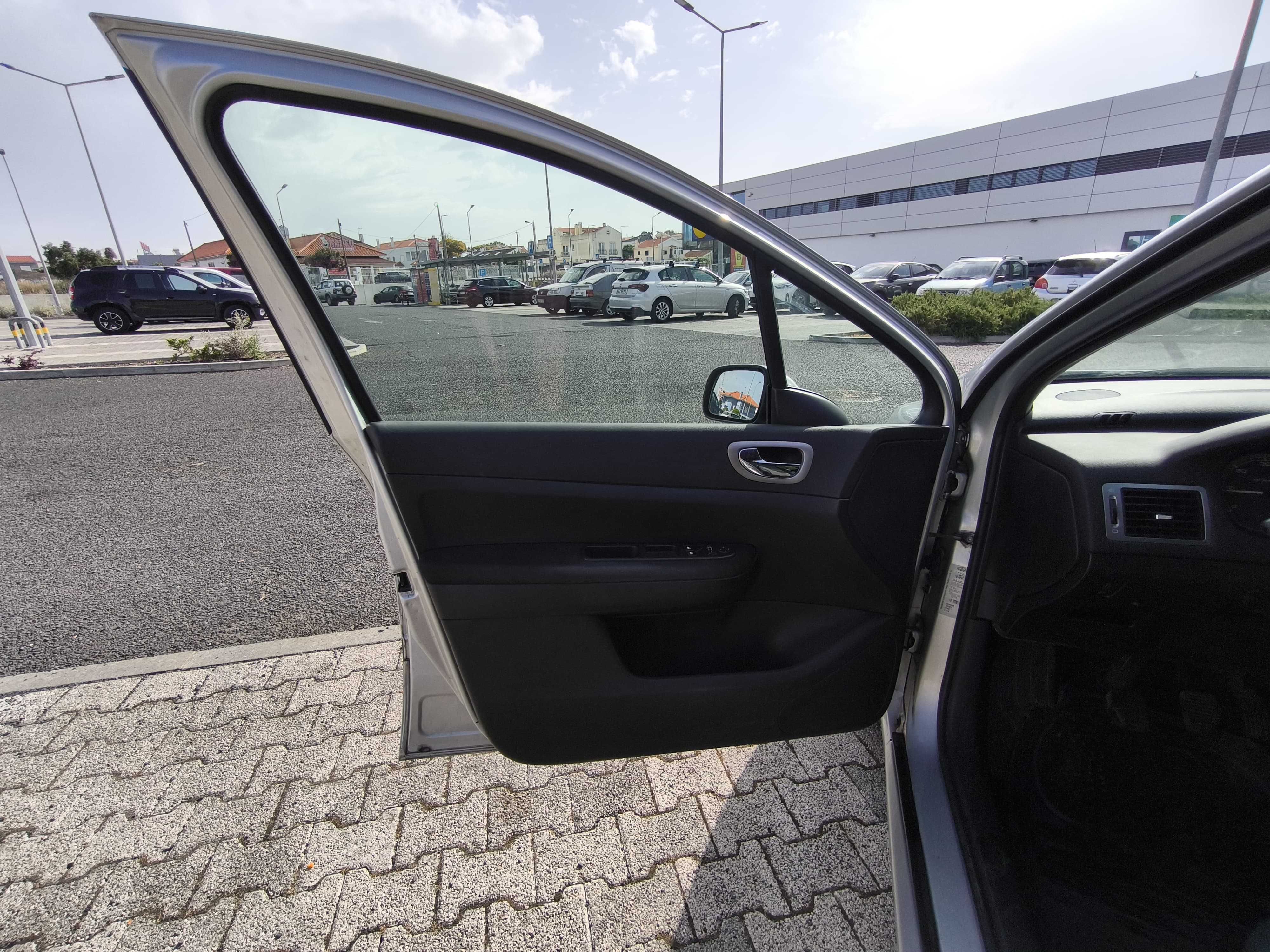 Peugeot 307 1.6 hdi 90cv (3 A/C) Hatchback