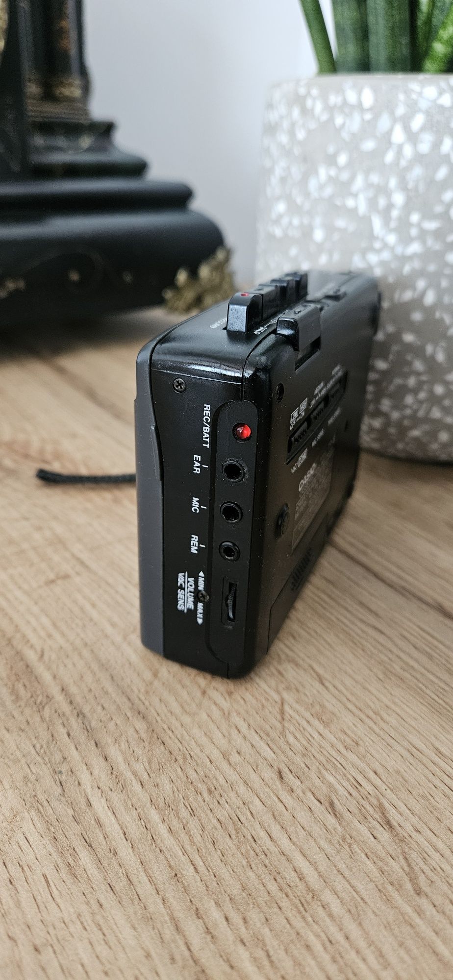 Walkman z funkcją dyktafonu Casio TP-6 VAC