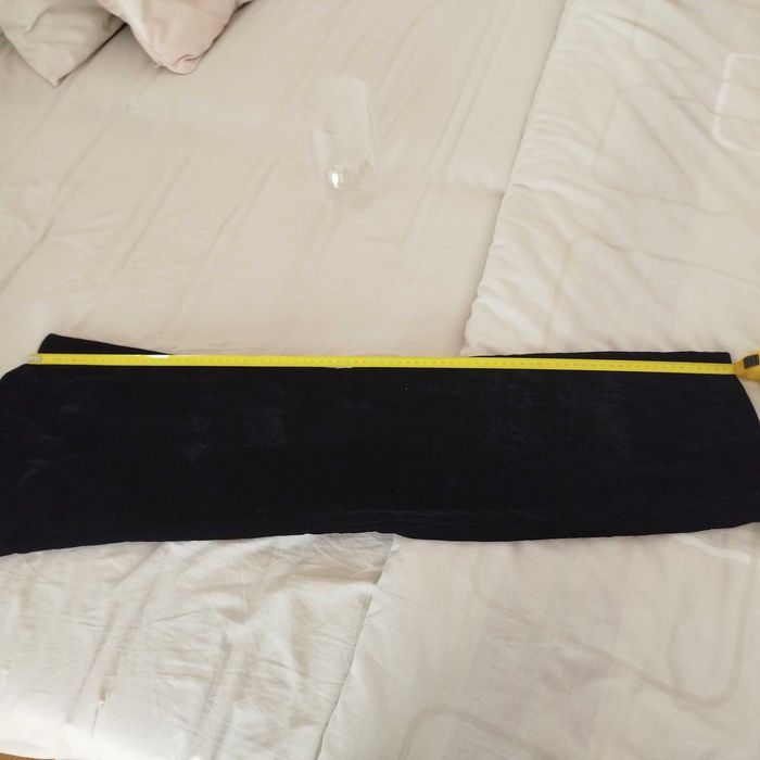 Calça ZARA em veludo preto XS