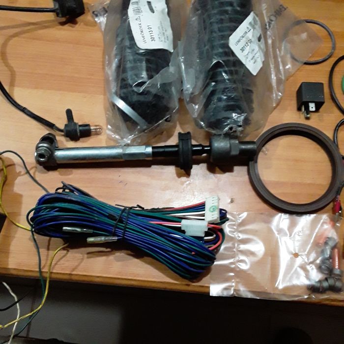 Продам рульову тягу на BMW e30