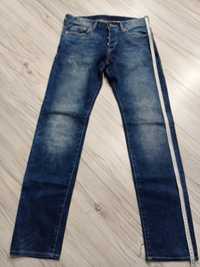 Delikatne niebieskie spodnie jeansowe, H&M, r. M, nowy bez metki