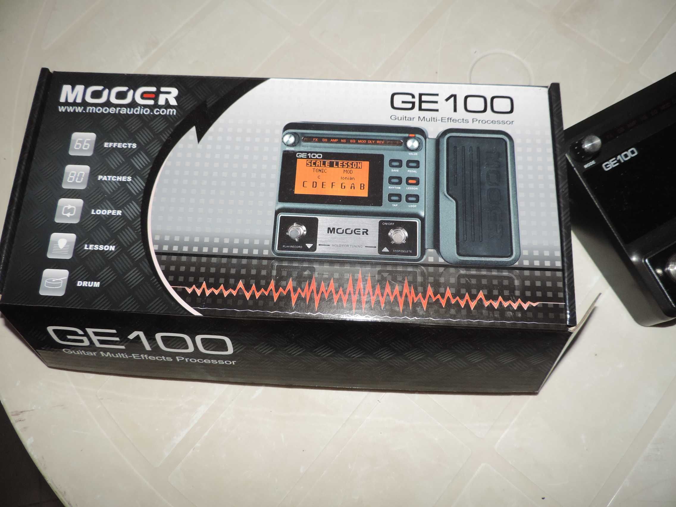Pedal Multiefeitos para Guitarra MOOER GE100