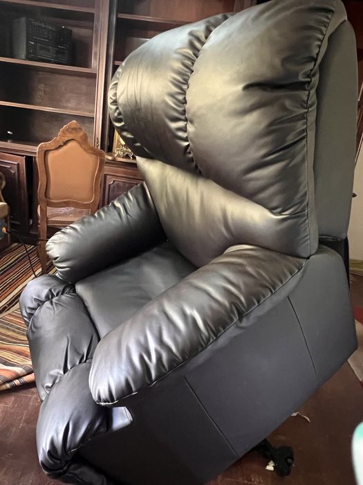 Cadeirão Eletrico ajuda a levantar