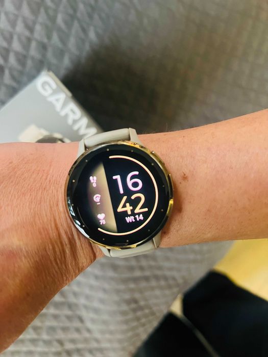 Garmin Venu 3s - smartwatch