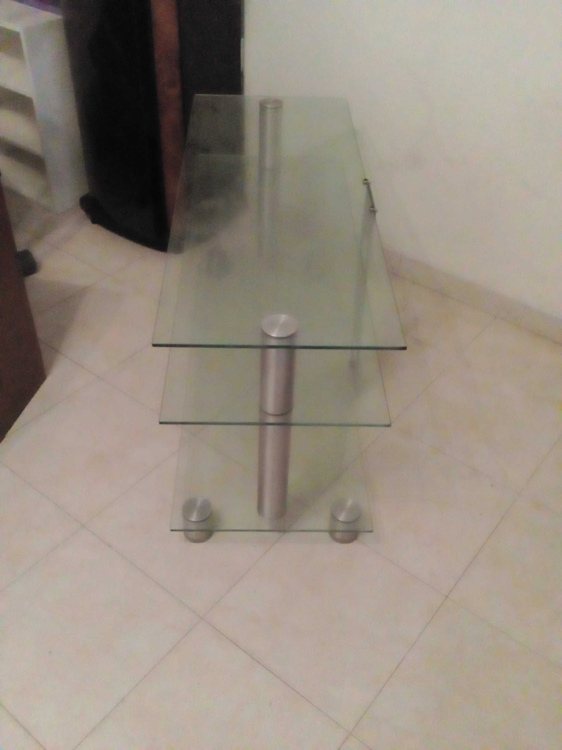 Mesa em vidro para televisão