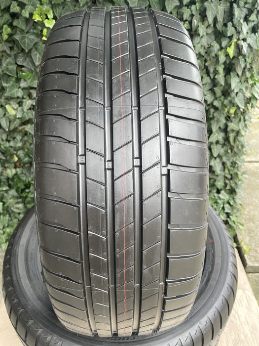 215/55 R17 Bridgestone Turanza T005