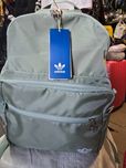 Рюкзак adidas Originals
колір зелений великий однотонний IX7335
