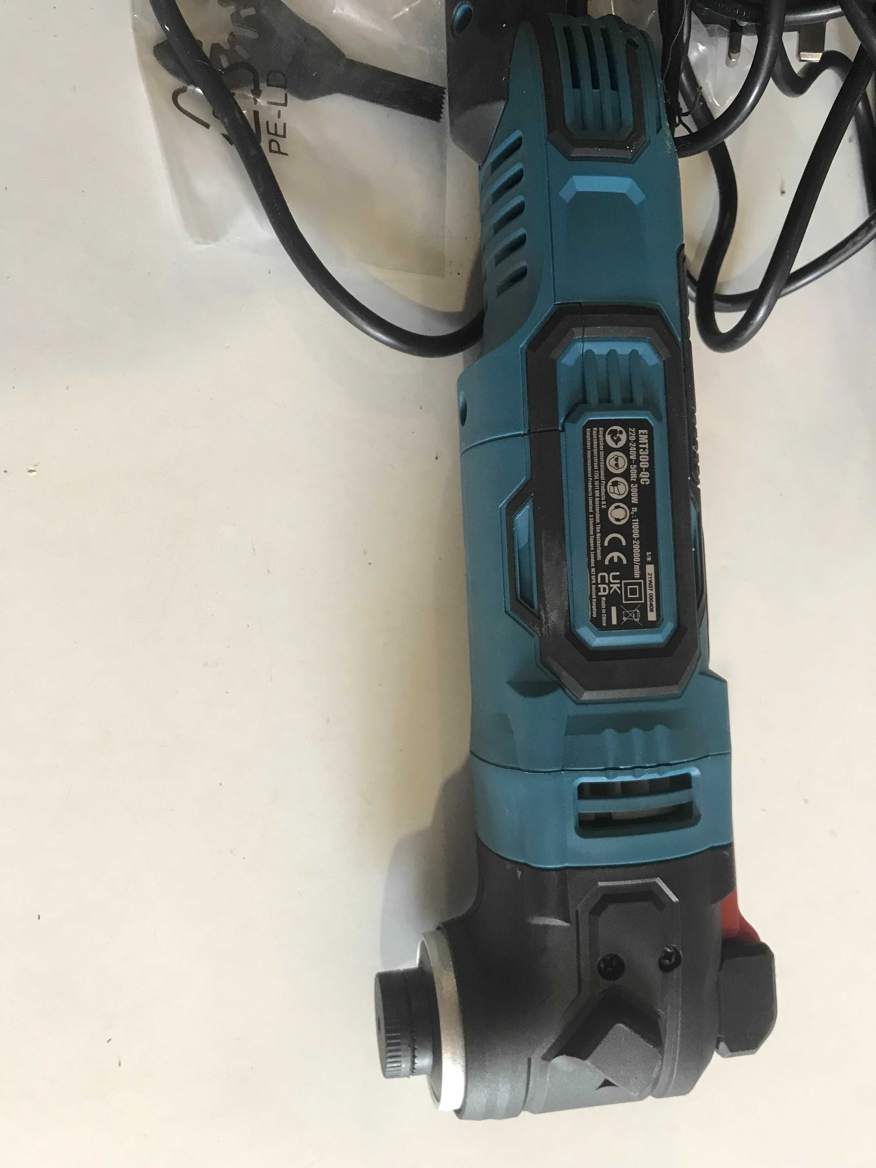 Багатофункціональний інструмент Erbauer EMT300-QC з Англії
