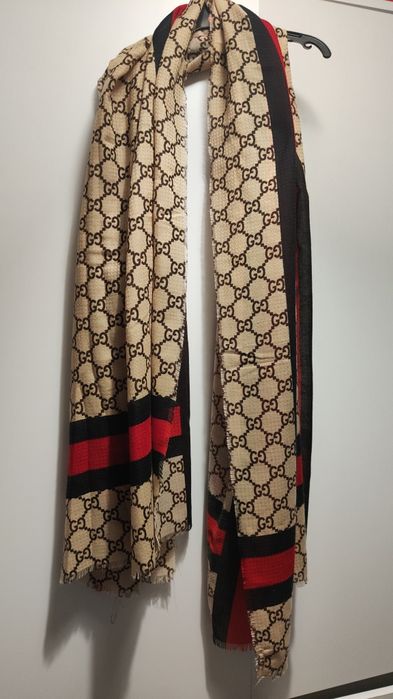 Chusta szal logo G G