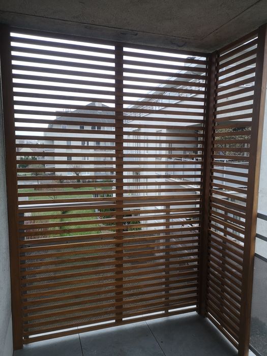 Pergole na balkon zabudowa balkonu na wymiar angielskie kratki