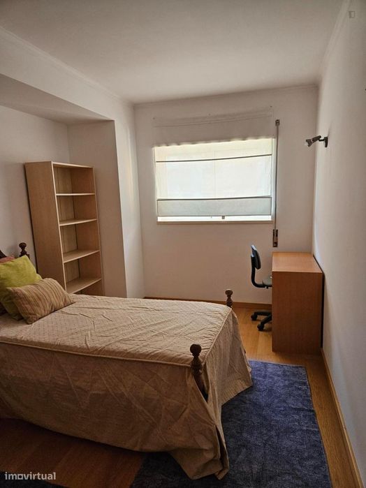 1290 - Quarto para estudante com wc privativo...