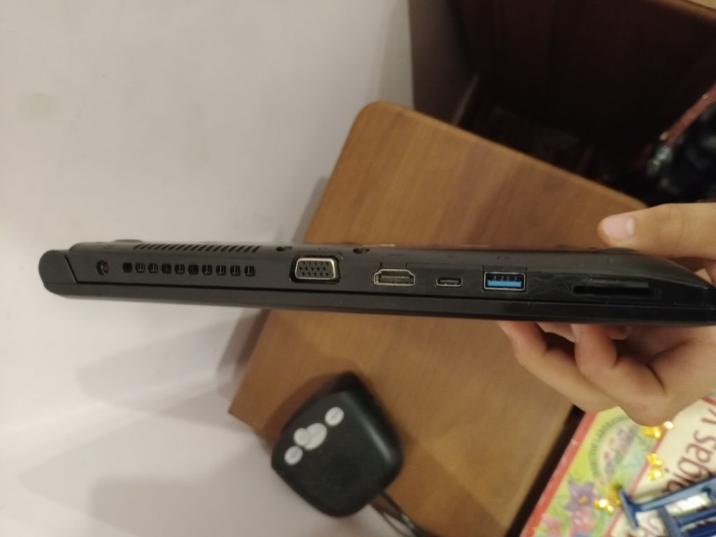Toshiba Satellite Pro A50-F-103 intel core i3-8145U 2.10Hz