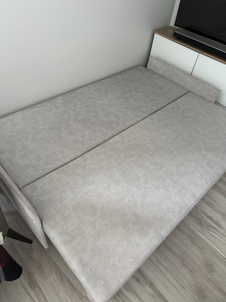Rozkładana sofa, Wysoka