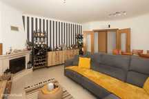 Apartamento T3 com varanda e parqueamento  I  Torres Vedras