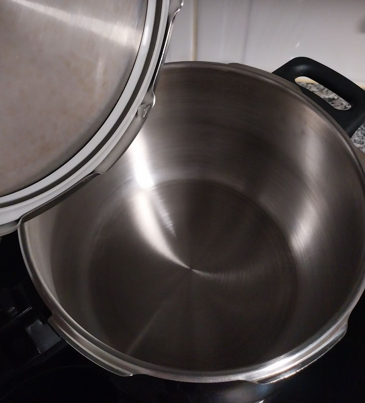 Panela de pressão Fagor 6 litros. Como nova