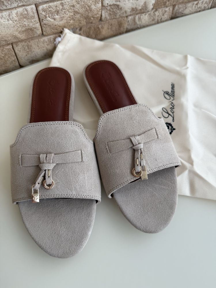 Шльопанці Loro Piana
