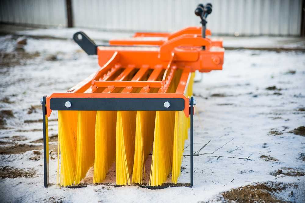 Szczota  ZL listwowa do śniegu piasku liści ! mocowanie tuz lub widły