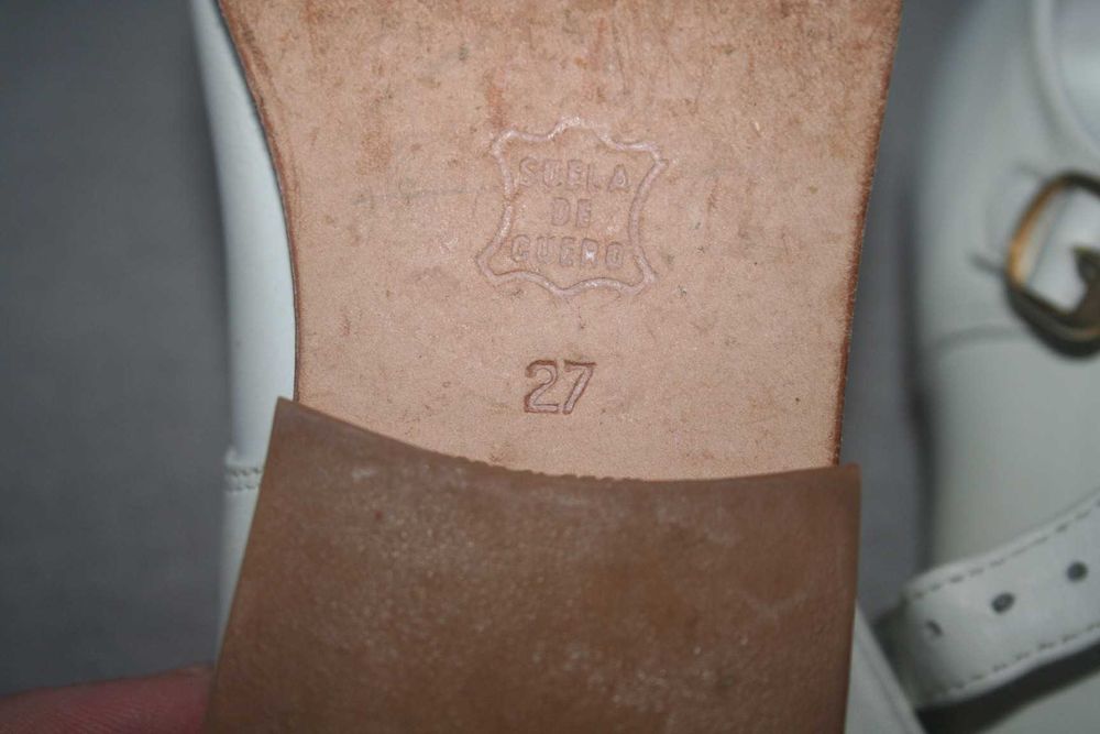 Sapatos brancos ABETITOS nº 27