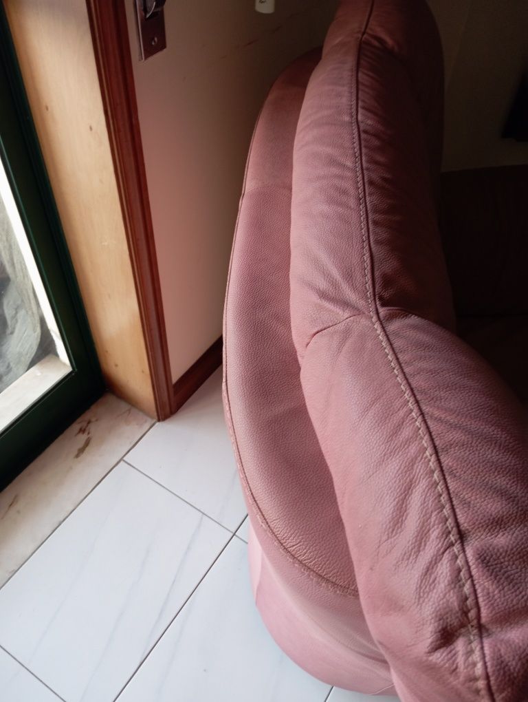 Conjunto de sofá e duas poltronas